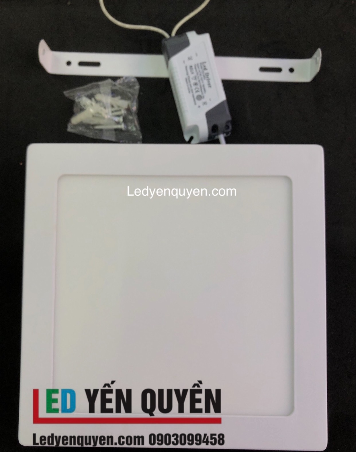Đèn Nổi Vuông 18W